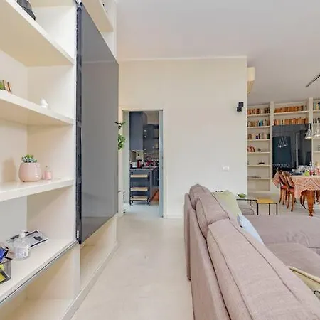Mandatory # Before Making A Reservation Request Must Read What Is Written In My Host Profile At Bottom Otherwise Your Request Will Be Rejected # Luxury In # Apartamento Milán